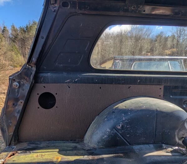 1449d_82_Cherokee_Driver_side