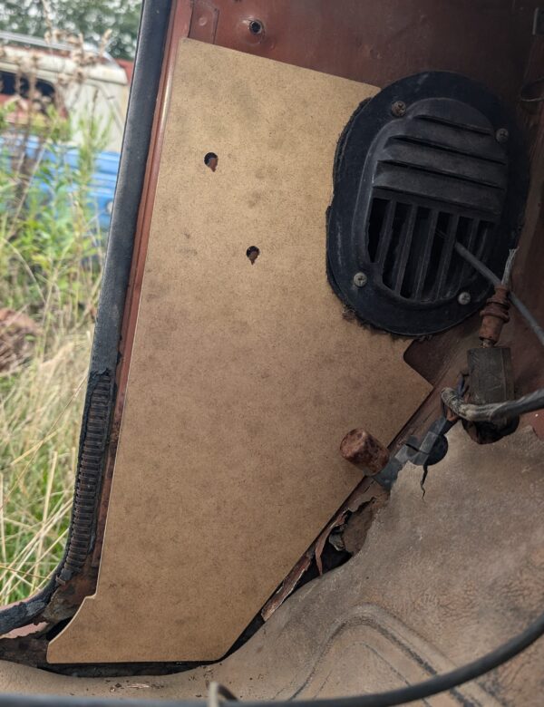 1449fn_Wagoneer_KickPanel_w_holes