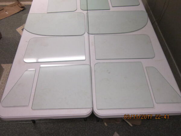 1975b_Wagon_split_windshield_package