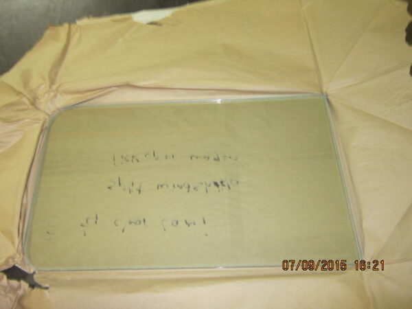 2036c_Pickup_wagon_split_windshield_glass