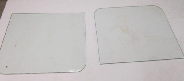 2259d_Pair_of_sliding rear_window_glass
